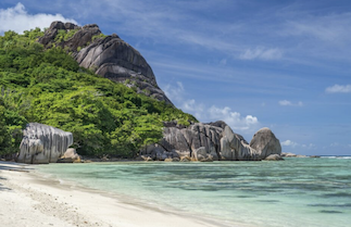 Jüngste Firmenblogs über Französischer Entwickler sichert sich 5,7 Millionen US-Dollar Finanzierung für 5,8 MW schwimmendes PV-Projekt auf den Seychellen